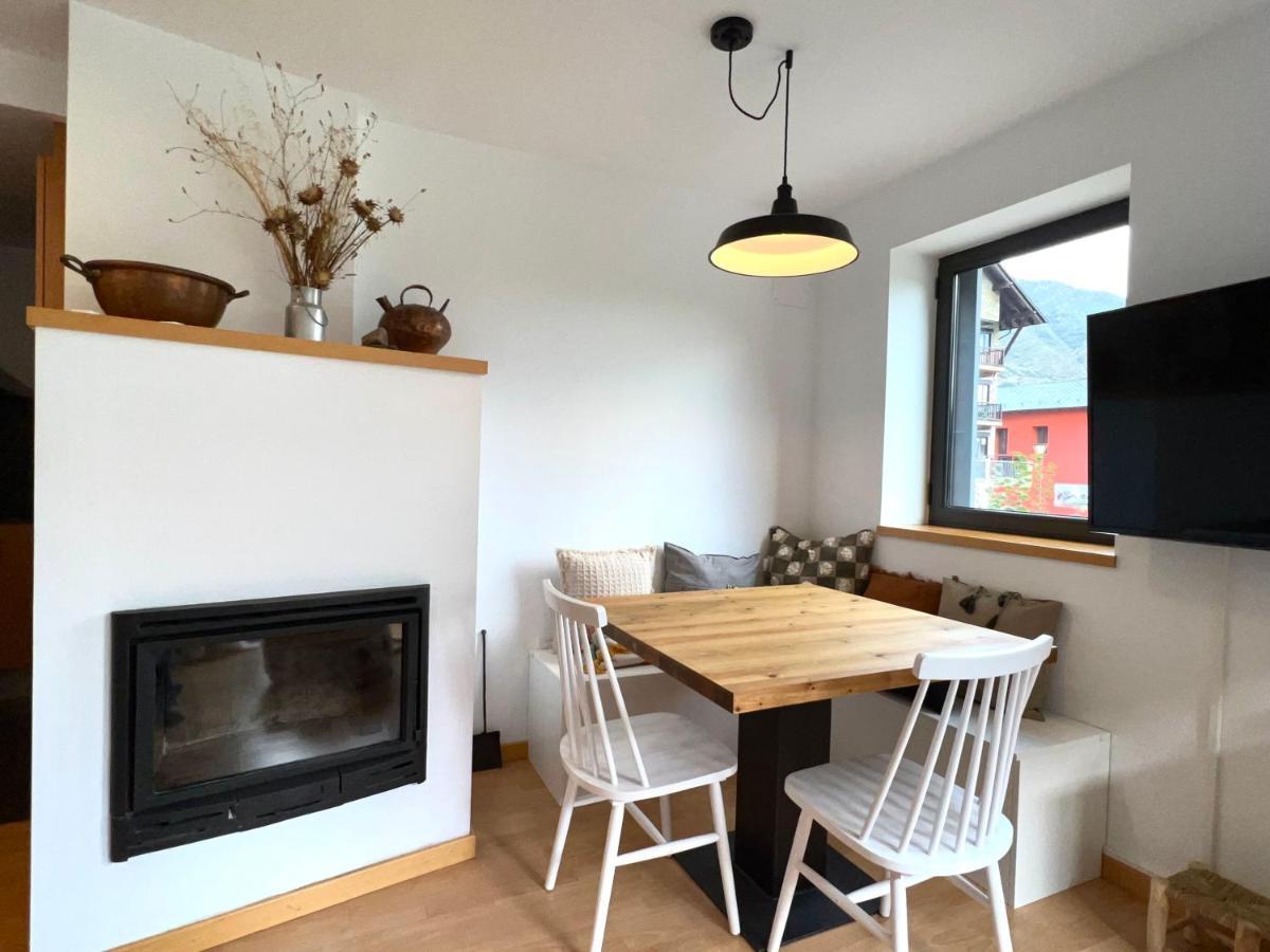 Apartament La Gisca - L'Amfitriona Valencia D'Aneu Exteriér fotografie